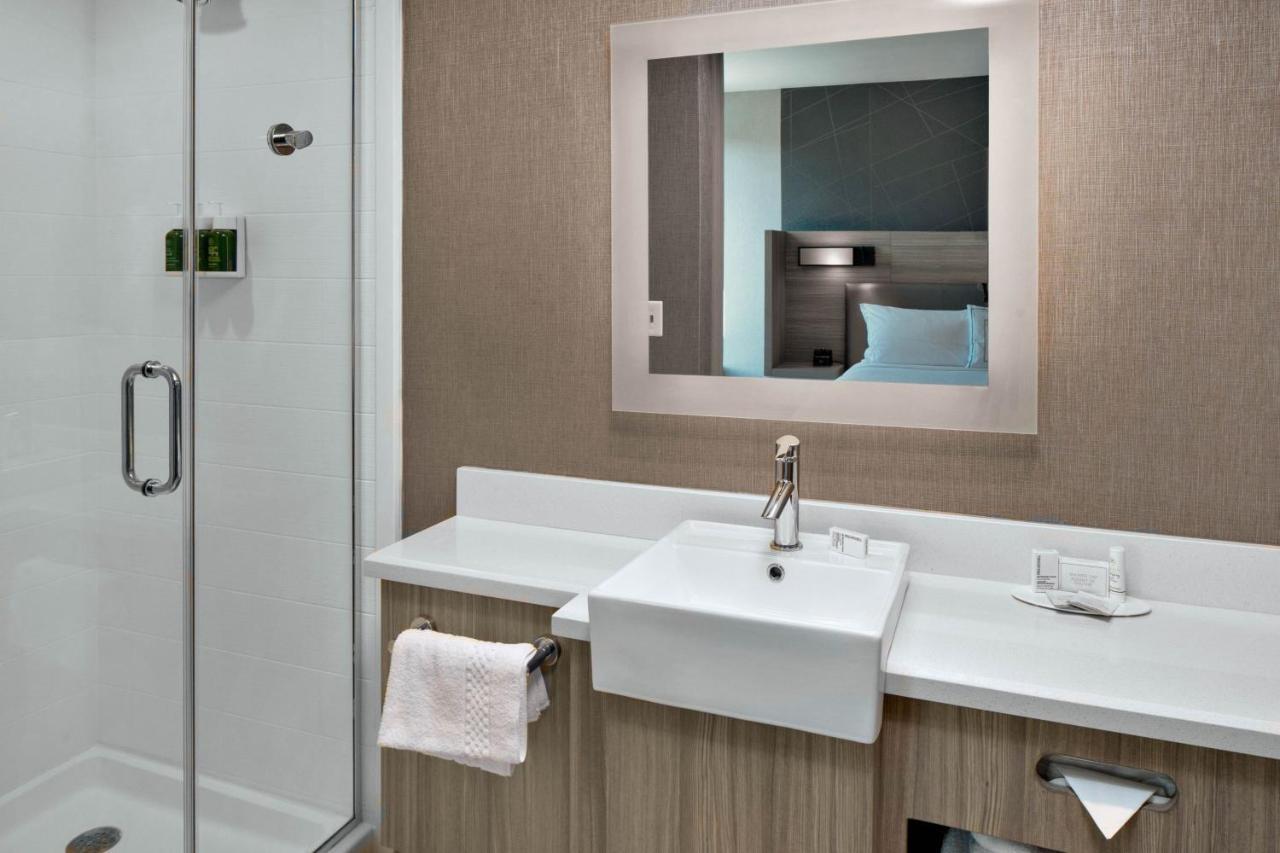 Springhill Suites Хилтон-Хед-Айленд Экстерьер фото
